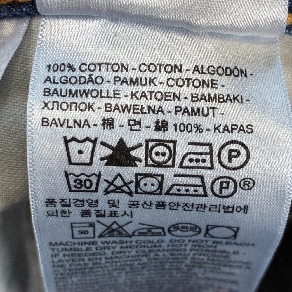 Levis no visible